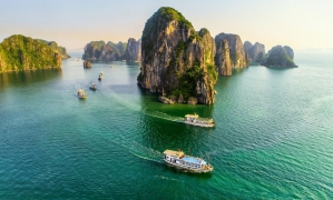 Hanoi - Halong - Ninh Binh - Water Puppet show - Buffet dinner (5ds 4ns Package)